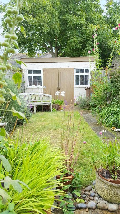 Walnut Cottage ออลบะระ ภายนอก รูปภาพ